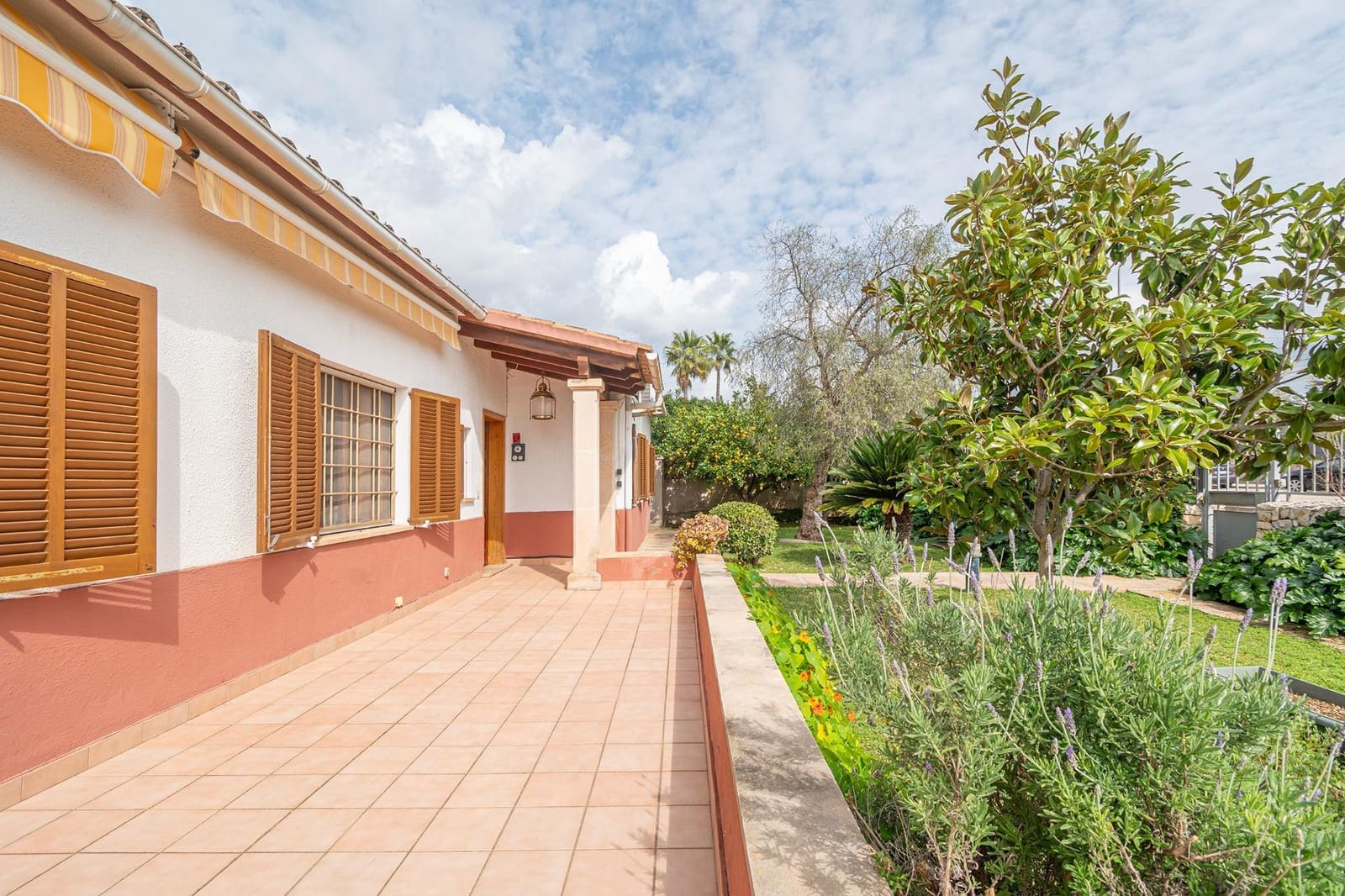 Chalet de 4 habitaciones en Palmanyola en venta con garaje - 865.000 € (Ref: 9770699)