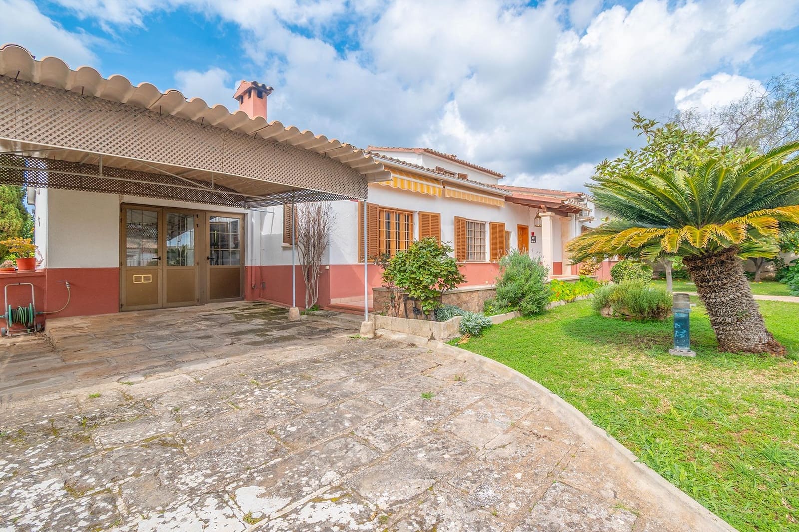 Chalet de 4 habitaciones en Palmanyola en venta con garaje - 865.000 € (Ref: 9770699)