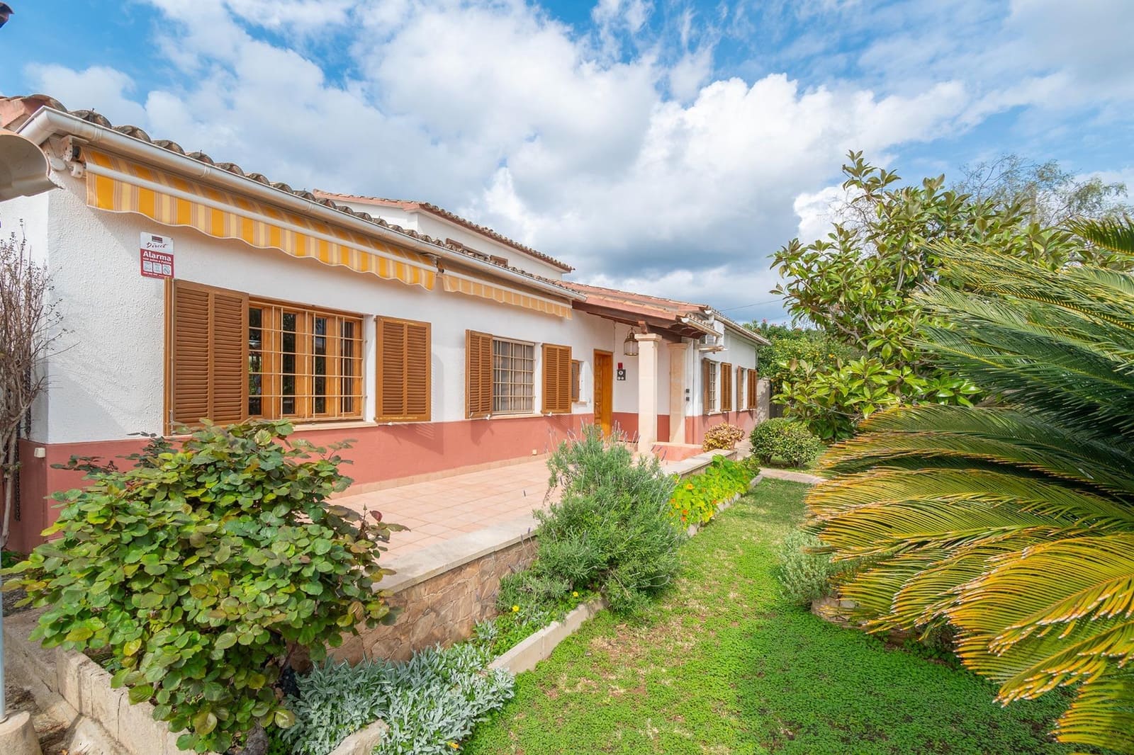 Chalet de 4 habitaciones en Palmanyola en venta con garaje - 865.000 € (Ref: 9770699)