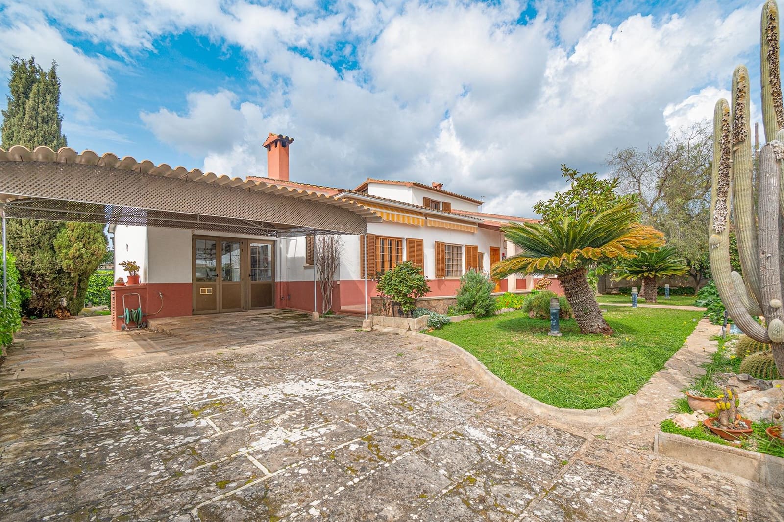 Chalet de 4 habitaciones en Palmanyola en venta con garaje - 865.000 € (Ref: 9770699)