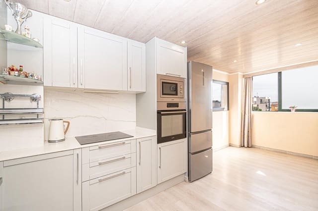 2 makuuhuone Asunto myytävänä paikassa Son Ferrer, Calvià mukana 
autotalli - 305 000 € (Ref: 9780596)