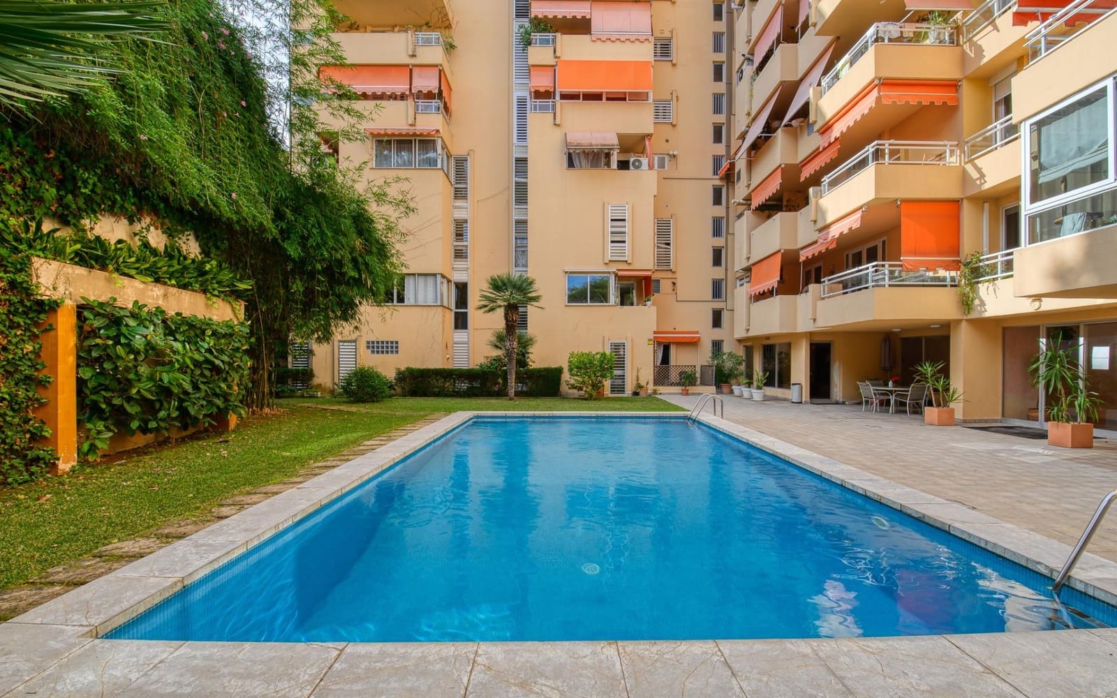 Apartamento de 3 habitaciones en Palma de Mallorca en venta con piscina garaje - 950.000 € (Ref: 9783028)