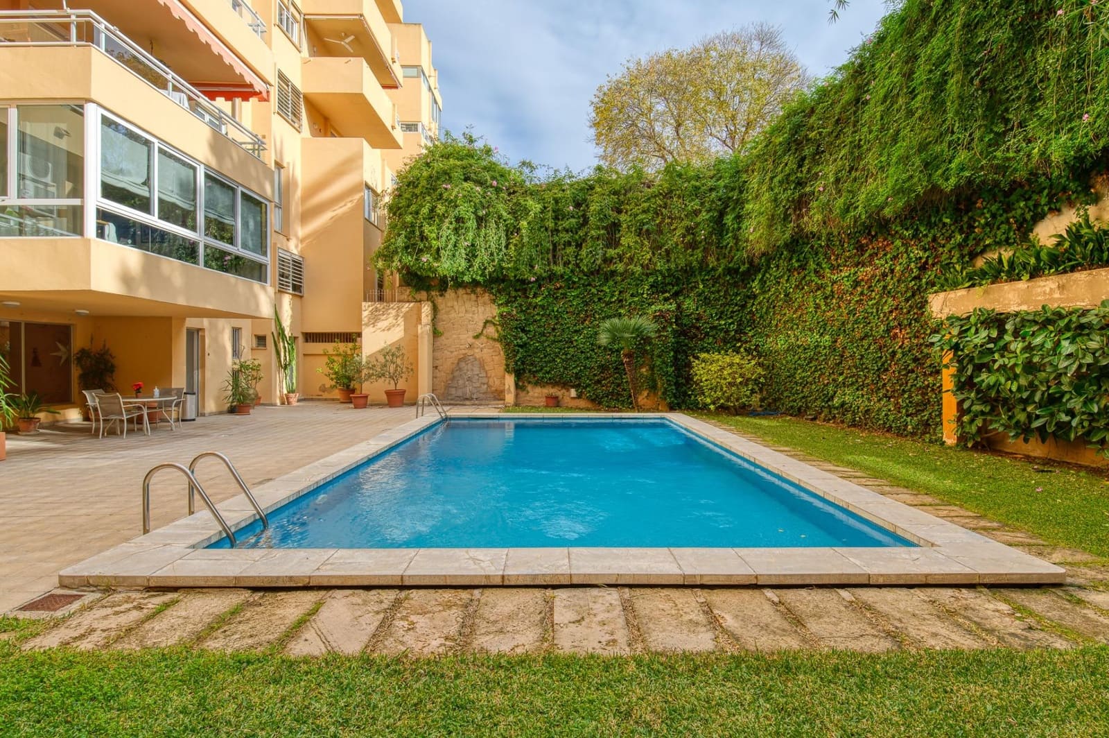 Apartamento de 3 habitaciones en Palma de Mallorca en venta con piscina garaje - 950.000 € (Ref: 9783028)