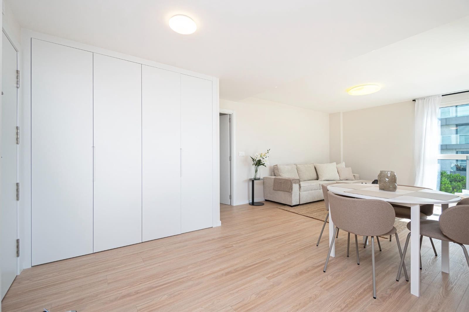 2 soverom Leilighet til leie i Palma de Mallorca med svømmebasseng garasje - € 3 300 (Ref: 9791088)