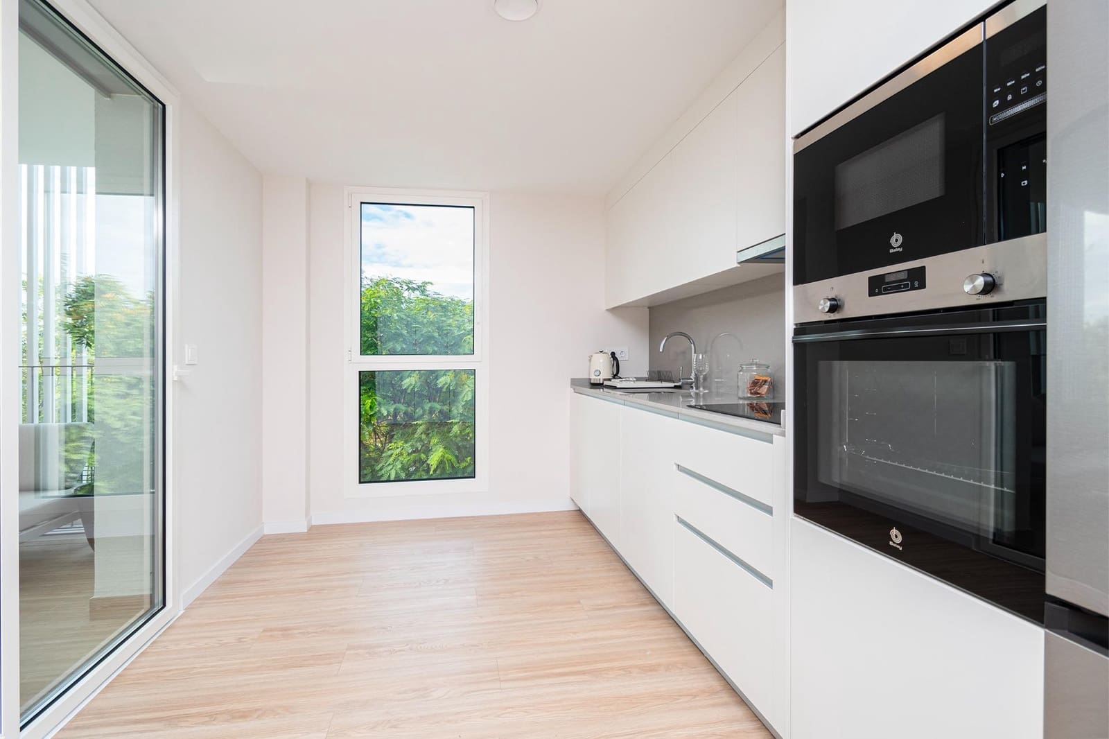 2 soverom Leilighet til leie i Palma de Mallorca med svømmebasseng garasje - € 3 300 (Ref: 9791088)