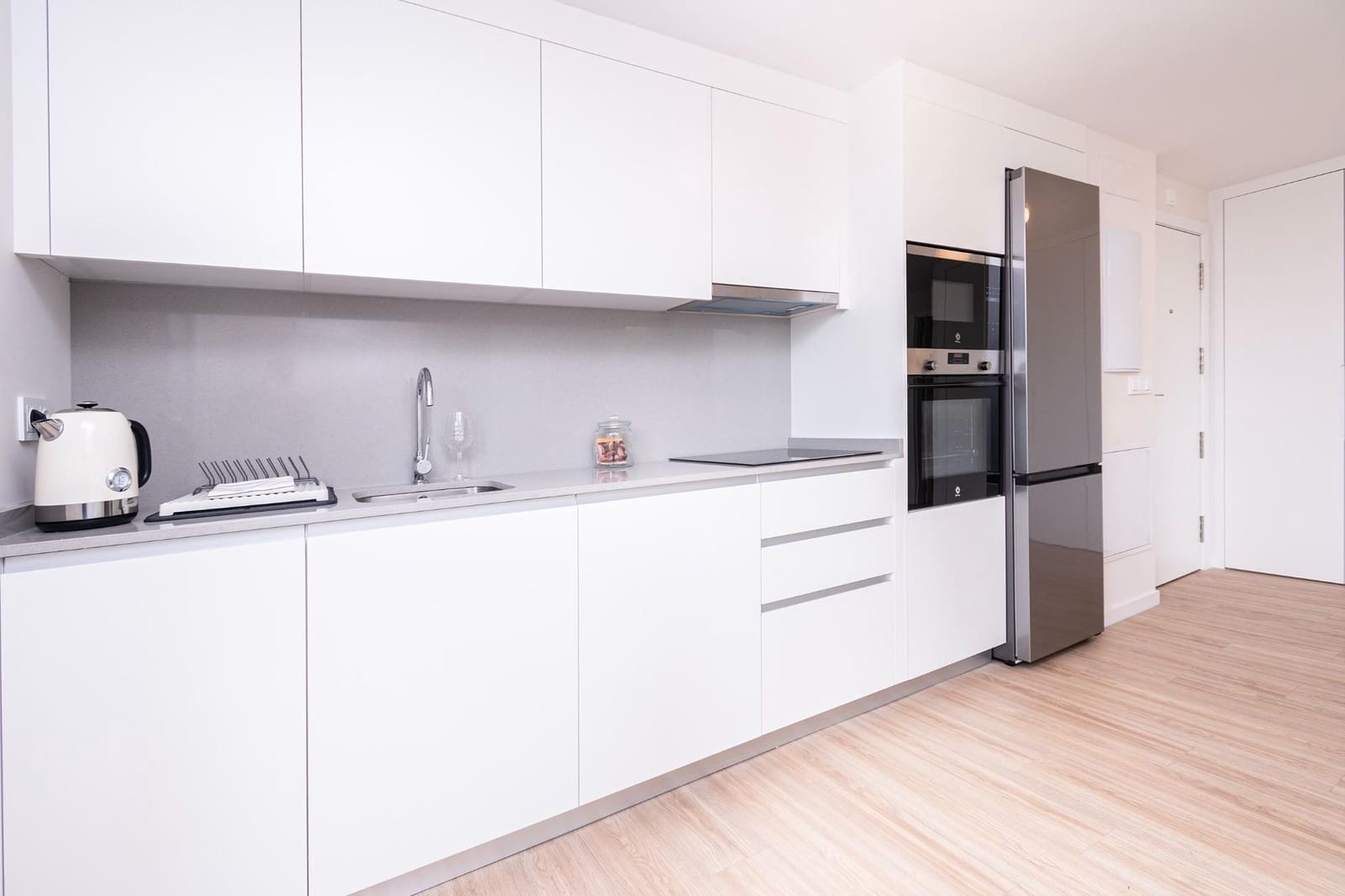 2 soverom Leilighet til leie i Palma de Mallorca med svømmebasseng garasje - € 3 300 (Ref: 9791088)