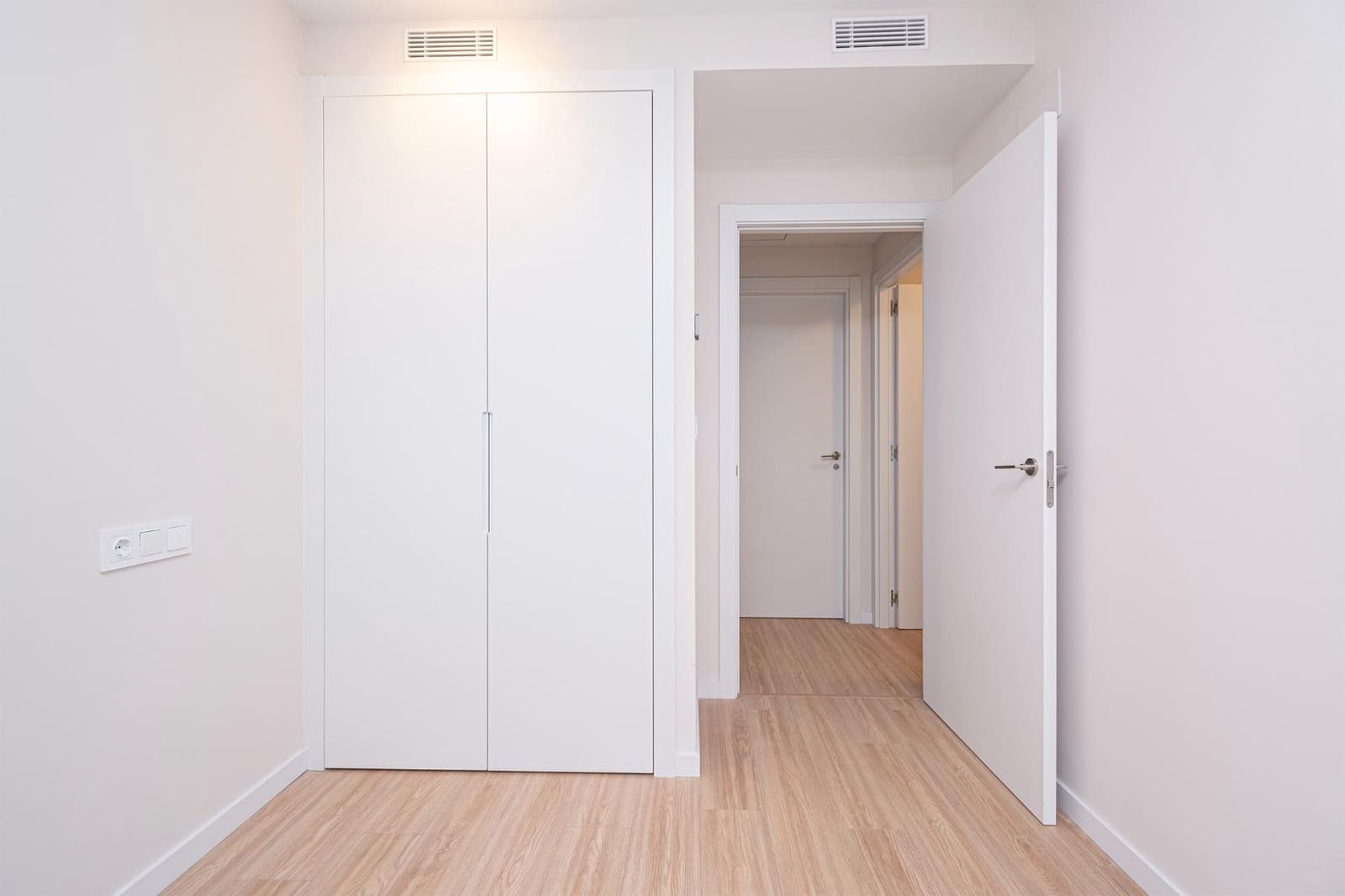 2 soverom Leilighet til leie i Palma de Mallorca med svømmebasseng garasje - € 3 300 (Ref: 9791088)