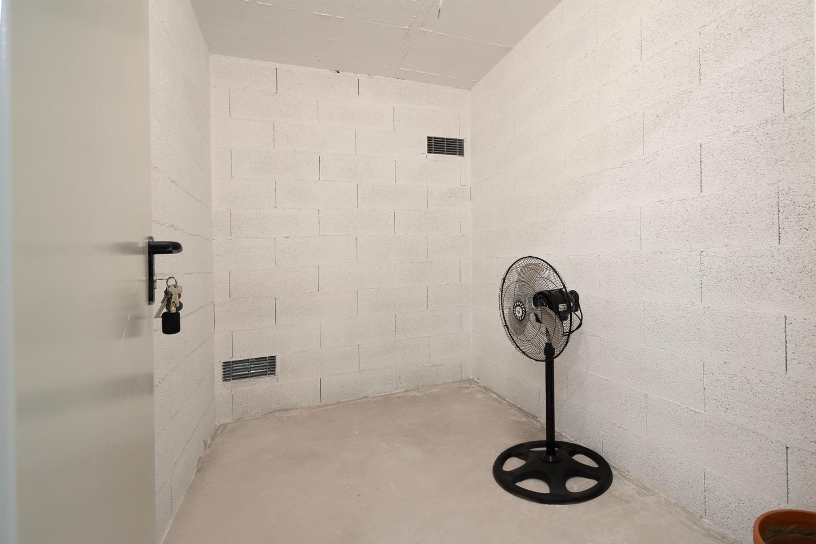 2 soverom Leilighet til leie i Palma de Mallorca med svømmebasseng garasje - € 3 300 (Ref: 9791088)