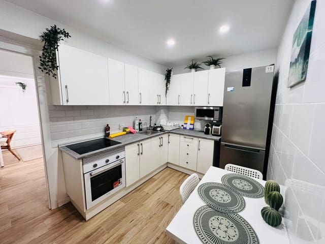 8 soveværelse Penthouse til salg i Palma de Mallorca - € 420.000 (Ref: 9797148)