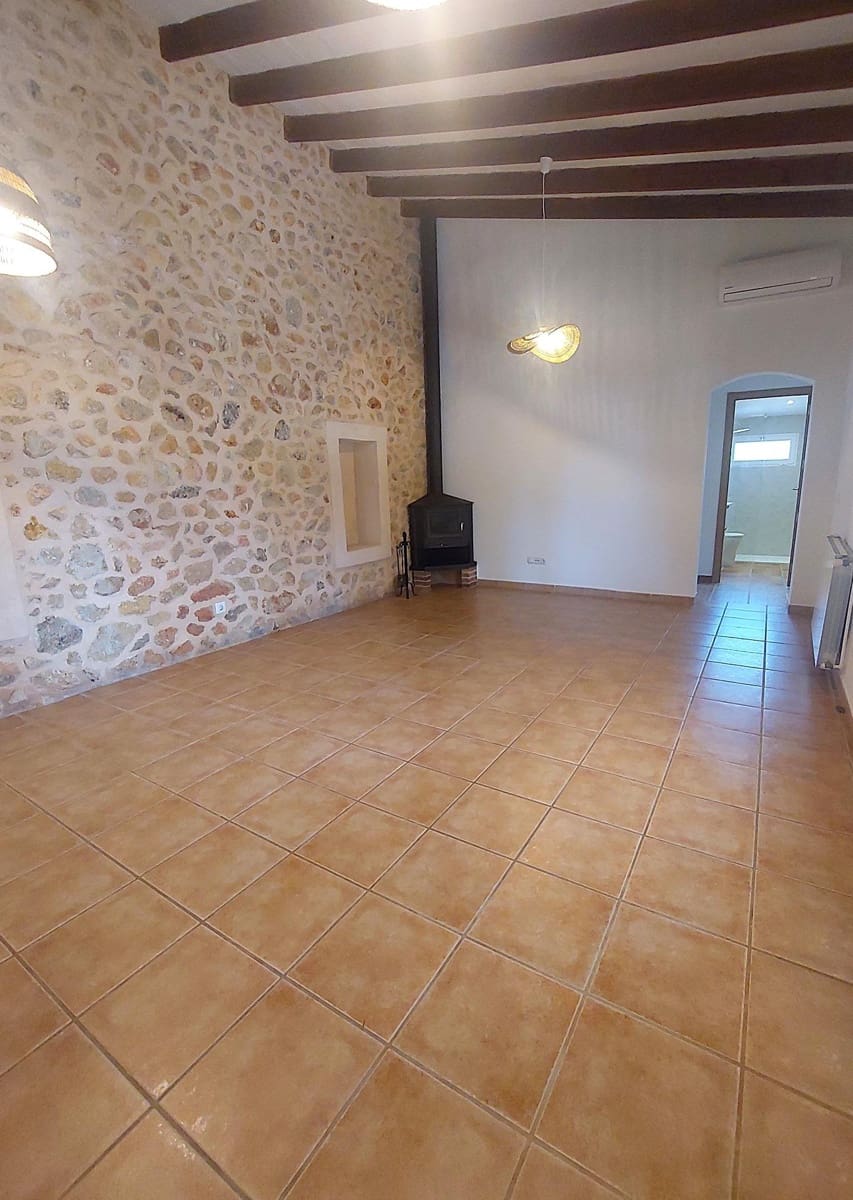 3 bedroom Finca/Country House for rent in Alaro with garage - € 2,250 (Ref: 9811947)