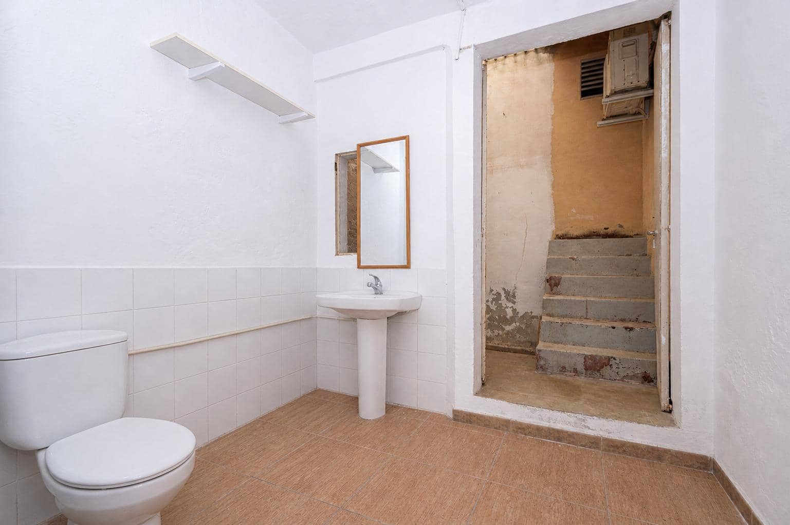 2 bedroom Terraced Villa for sale in Palma de Mallorca with garage - € 349,000 (Ref: 9818270)