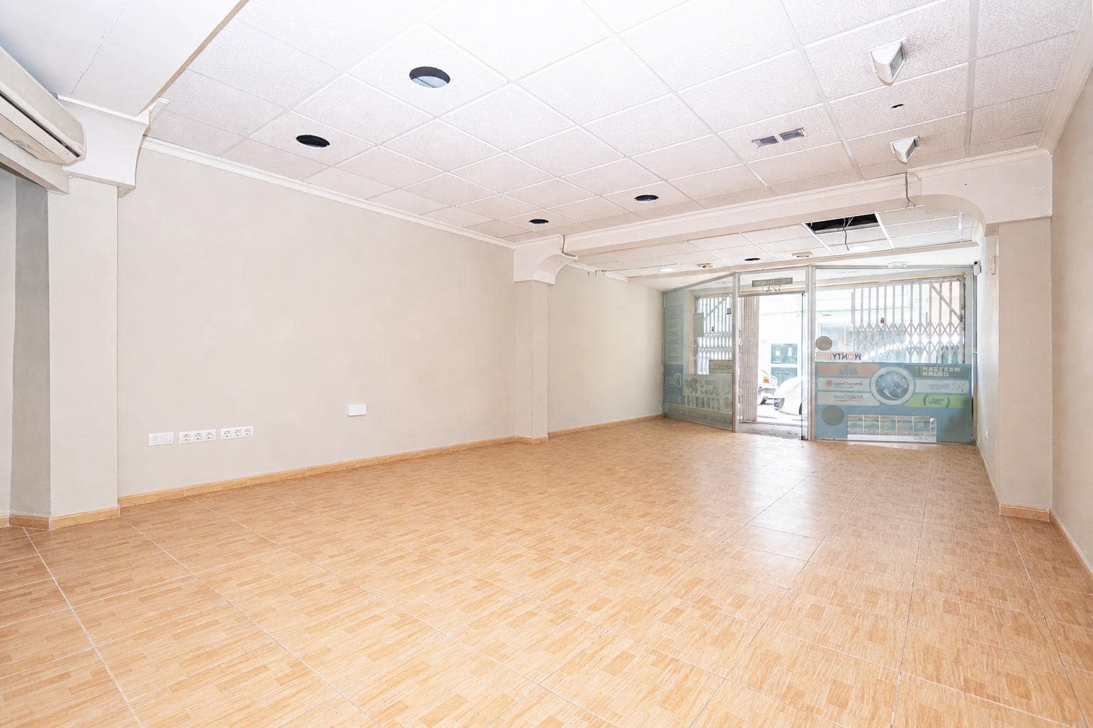 2 bedroom Terraced Villa for sale in Palma de Mallorca with garage - € 349,000 (Ref: 9818270)
