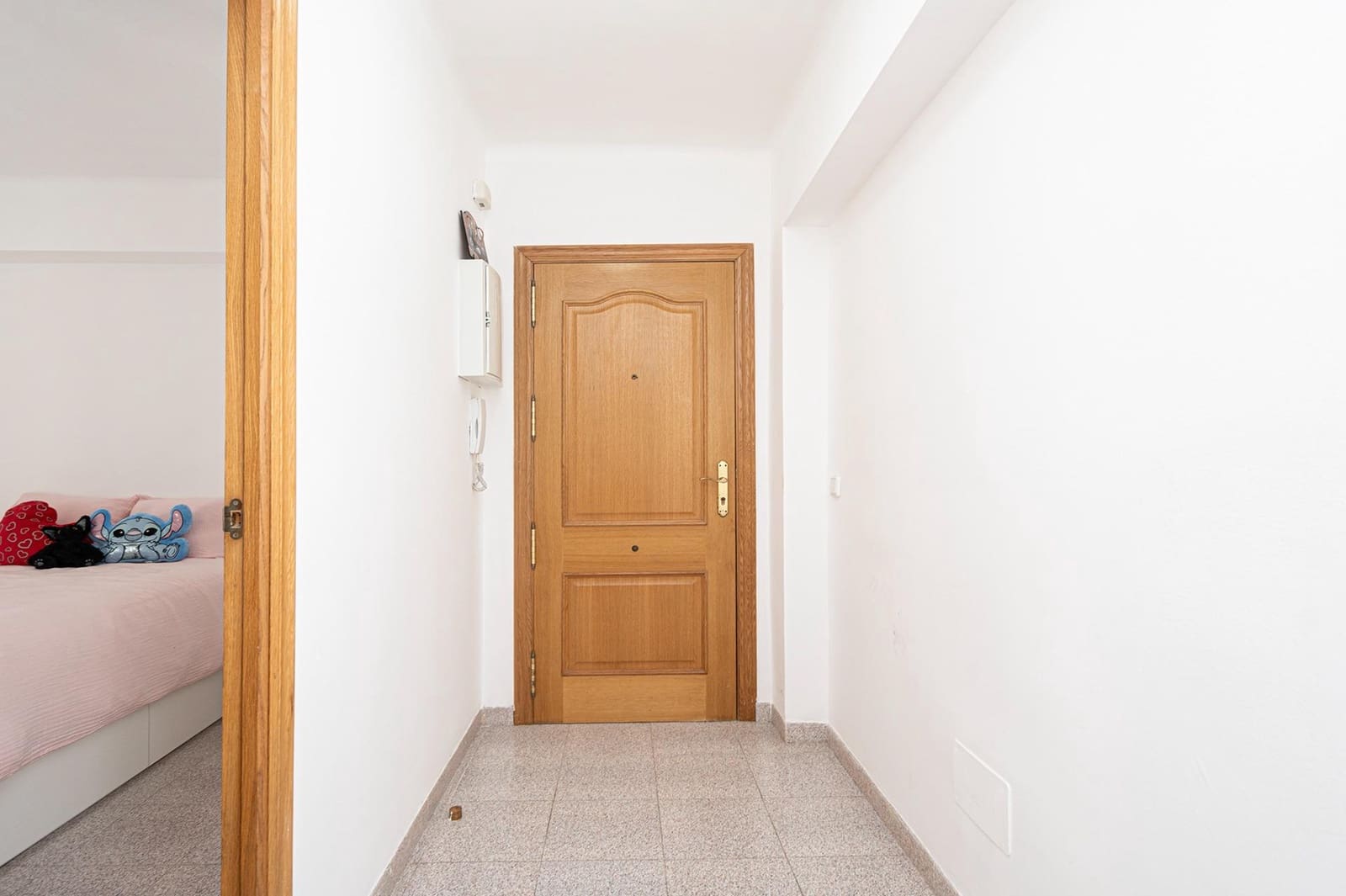 3 bedroom Flat for sale in Palma de Mallorca - € 300,000 (Ref: 9843426)