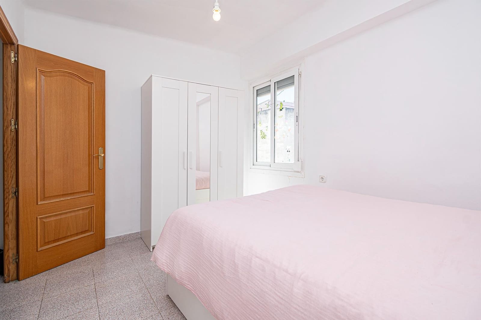 3 bedroom Flat for sale in Palma de Mallorca - € 300,000 (Ref: 9843426)