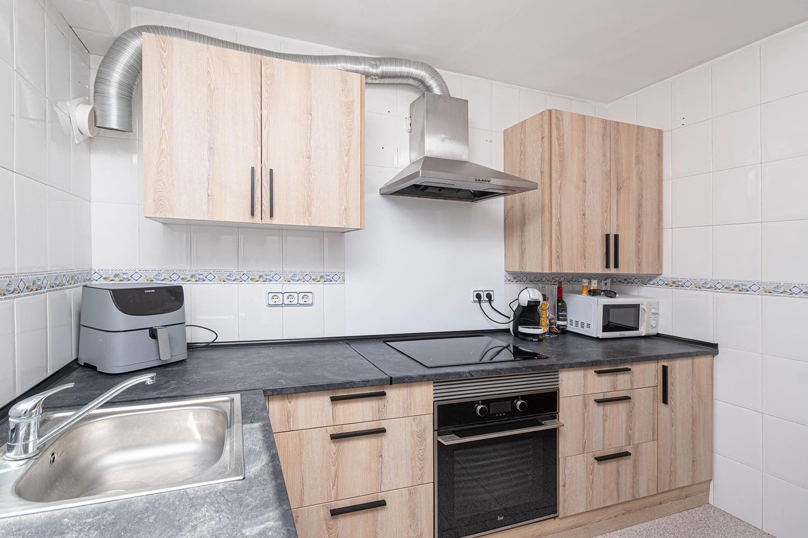 3 bedroom Flat for sale in Palma de Mallorca - € 300,000 (Ref: 9843426)
