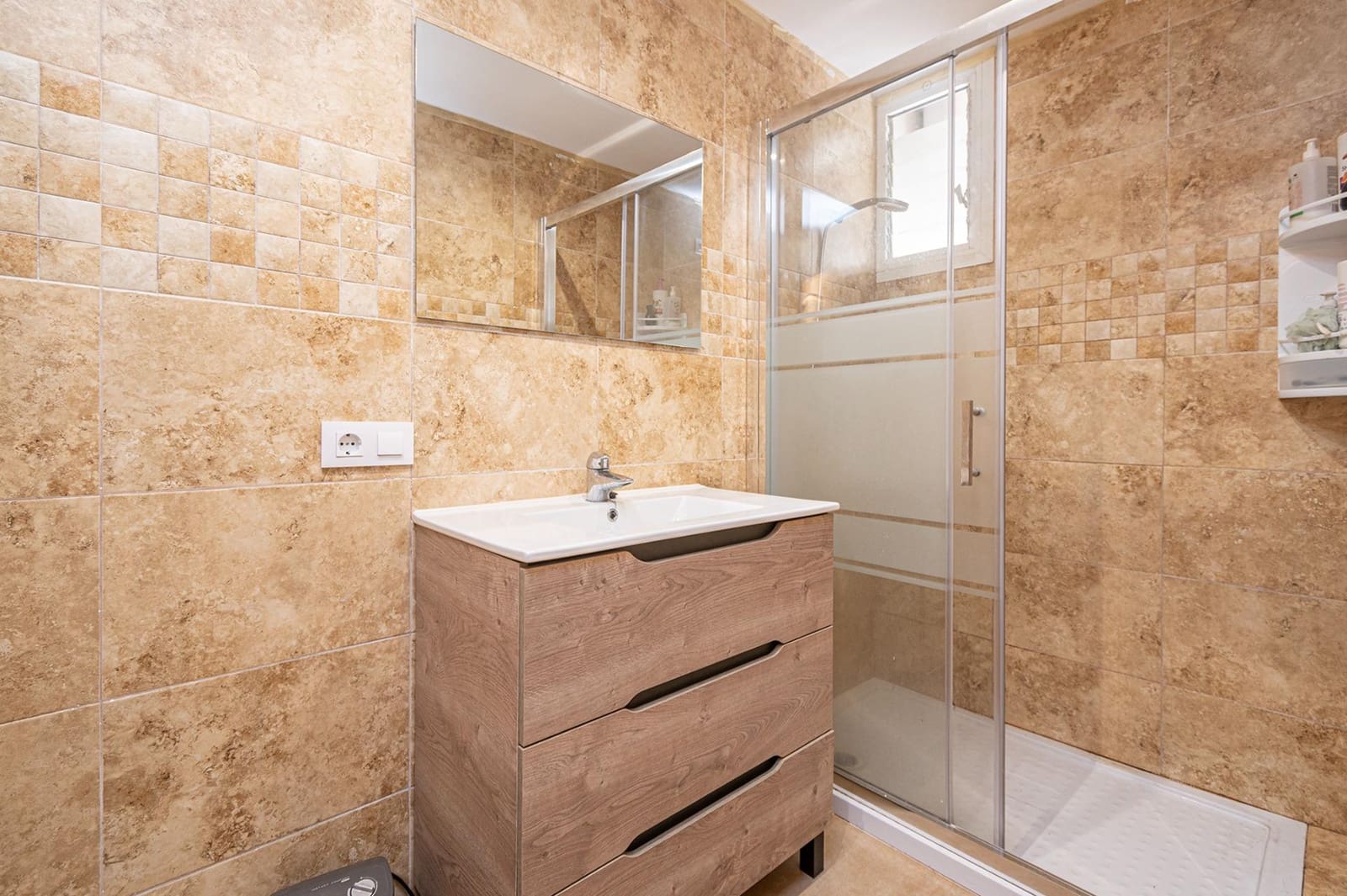 3 bedroom Flat for sale in Palma de Mallorca - € 300,000 (Ref: 9843426)
