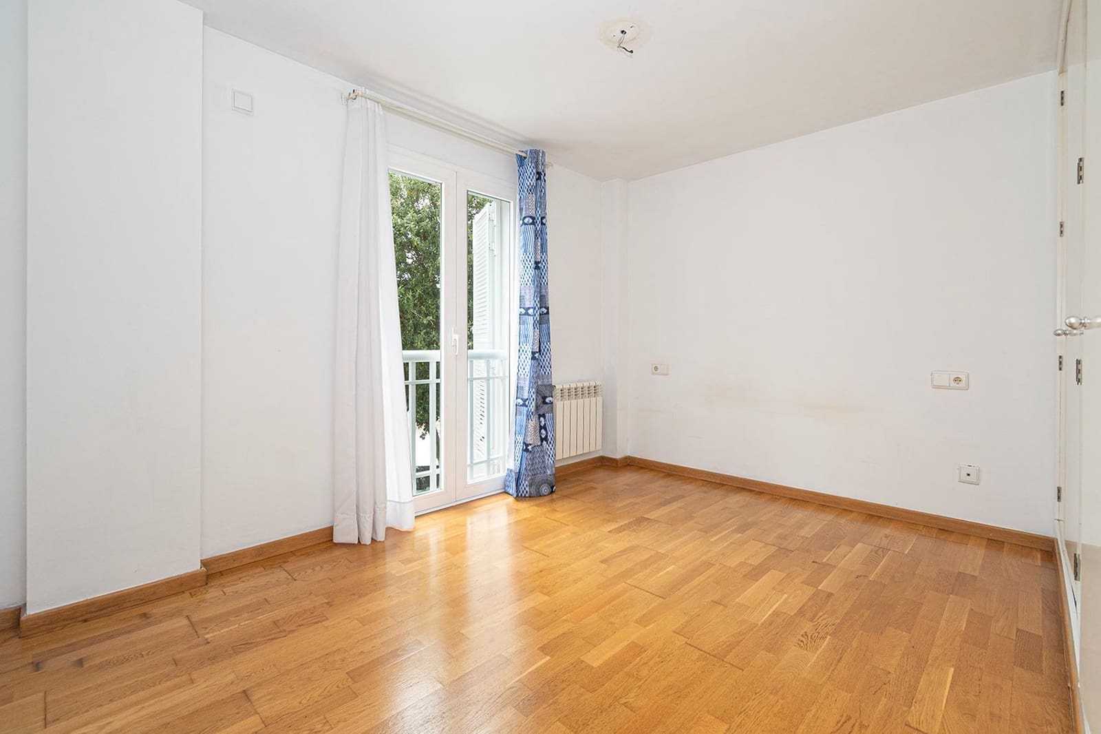 4 bedroom Flat for sale in Palma de Mallorca - € 699,000 (Ref: 9843427)