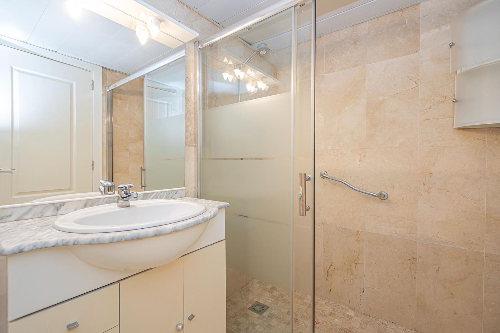 4 bedroom Flat for sale in Palma de Mallorca - € 699,000 (Ref: 9843427)
