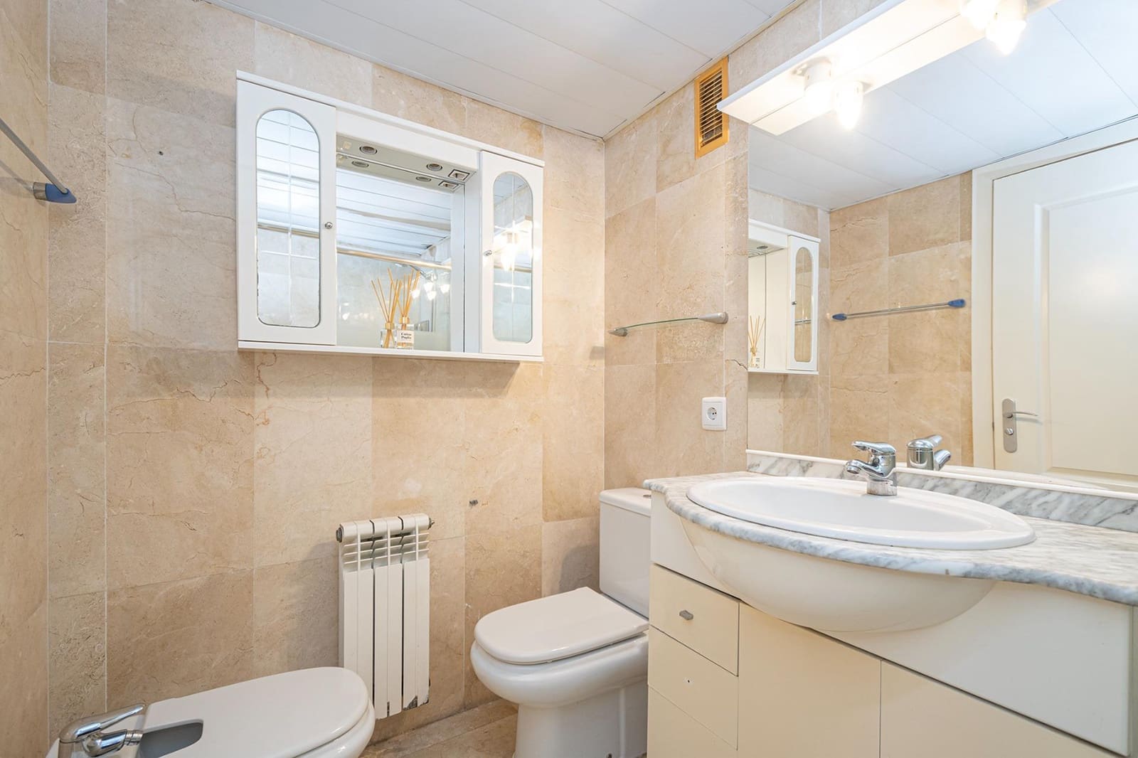 4 bedroom Flat for sale in Palma de Mallorca - € 699,000 (Ref: 9843427)