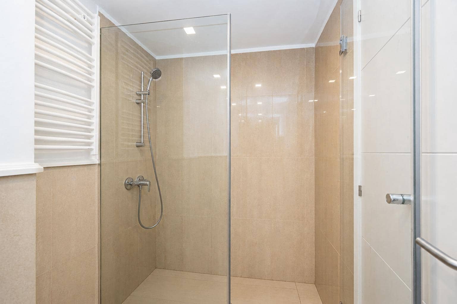 3 bedroom Flat for sale in Palma de Mallorca with garage - € 540,000 (Ref: 9849422)