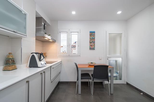 3 quarto Apartamento para venda em Santa Catalina, Palma de Mallorca com garagem - 540 000 € (Ref: 9849422)