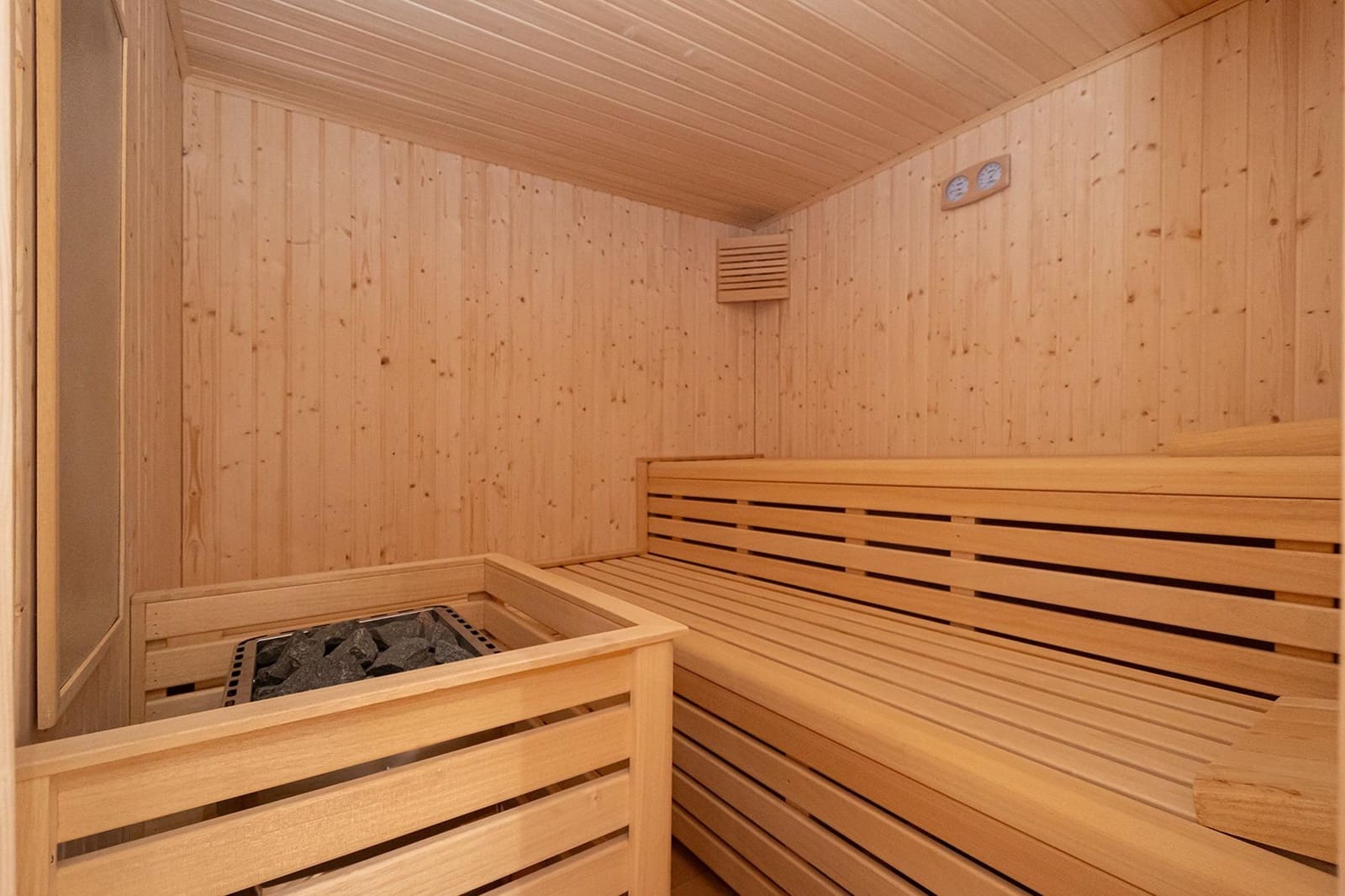 2 sypialnia Mieszkanie na sprzedaż w Llucmajor z basenem garażem - 900 000 € (Ref: 9868626)