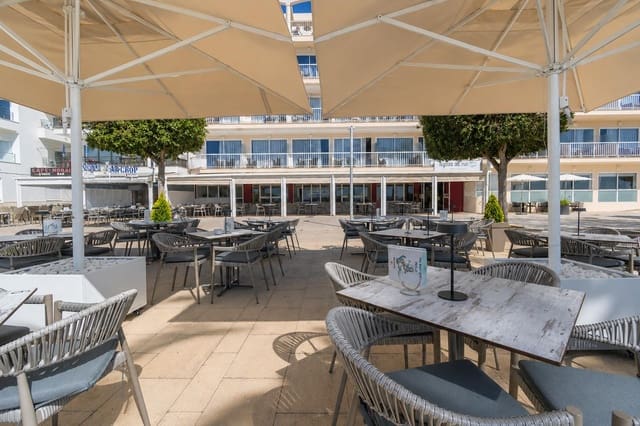 Gewerbe zu vermieten in Cala Bona, Son Servera - 2.090 € (Ref: 9878903)