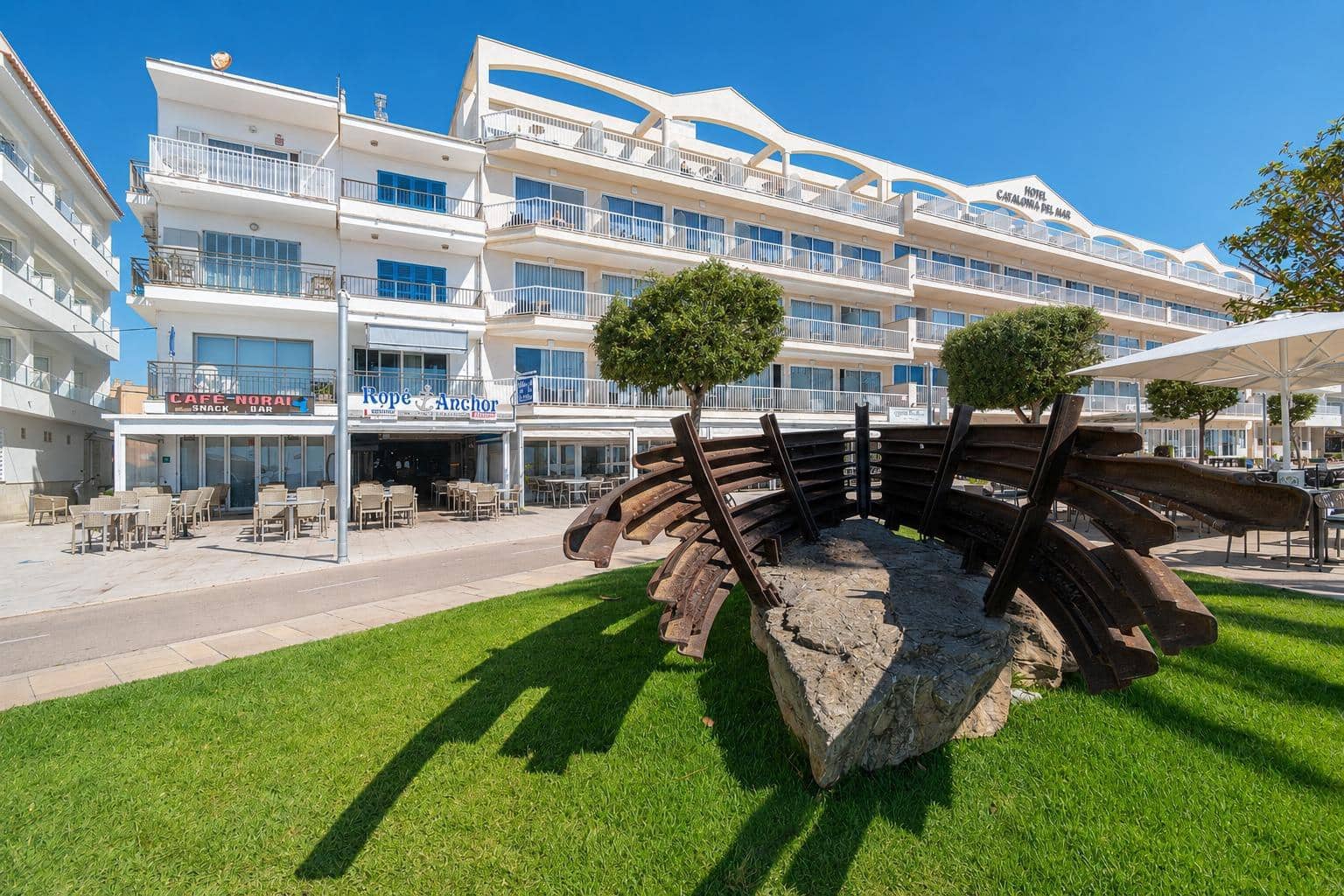 Gewerbe zu vermieten in Cala Bona - 2.090 € (Ref: 9878903)