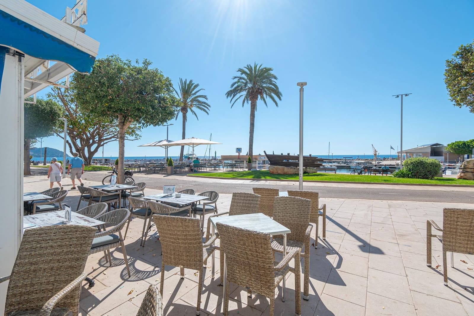 Gewerbe zu vermieten in Cala Bona - 2.090 € (Ref: 9878903)