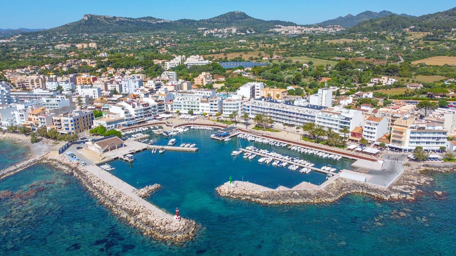 Gewerbe zu vermieten in Cala Bona - 2.090 € (Ref: 9878903)