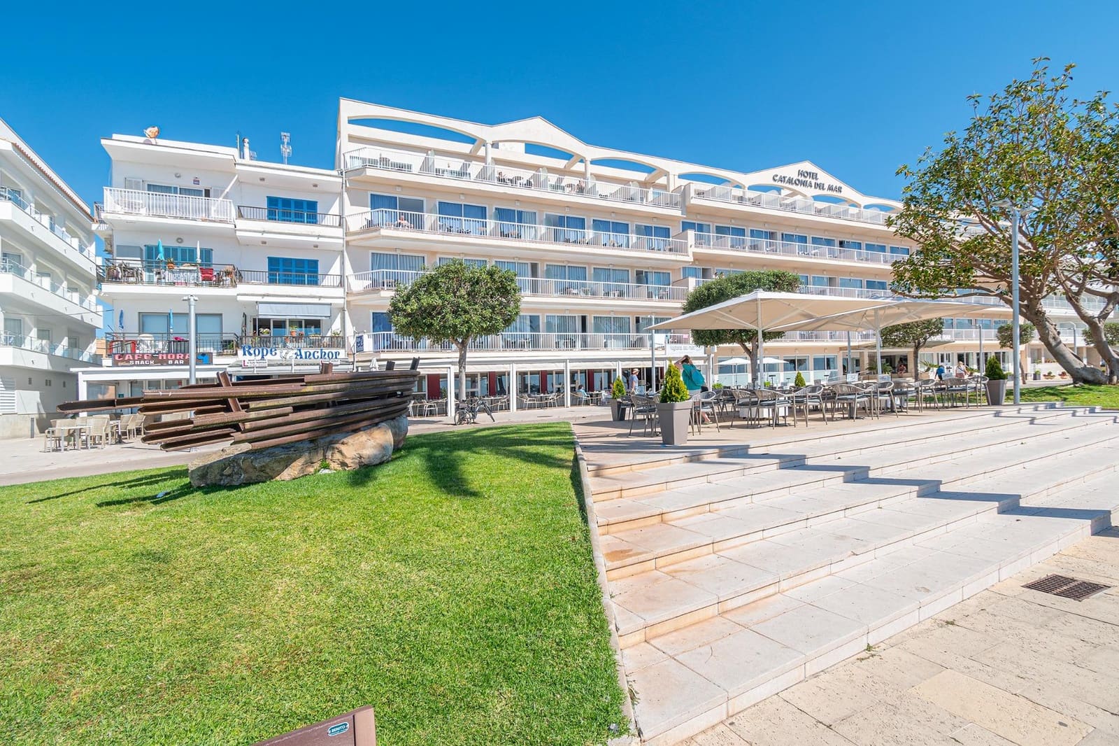 Gewerbe zu vermieten in Cala Bona - 2.090 € (Ref: 9878903)