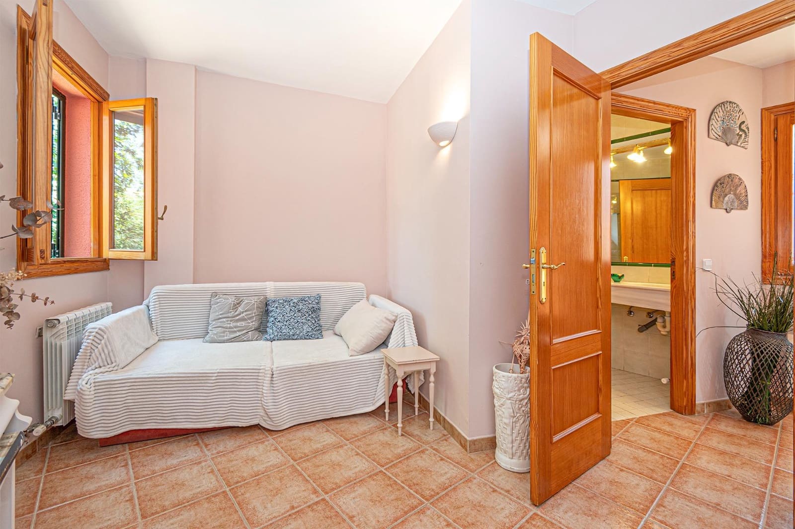4 bedroom Villa for sale in Bunyola with pool garage - € 1,150,000 (Ref: 9884842)