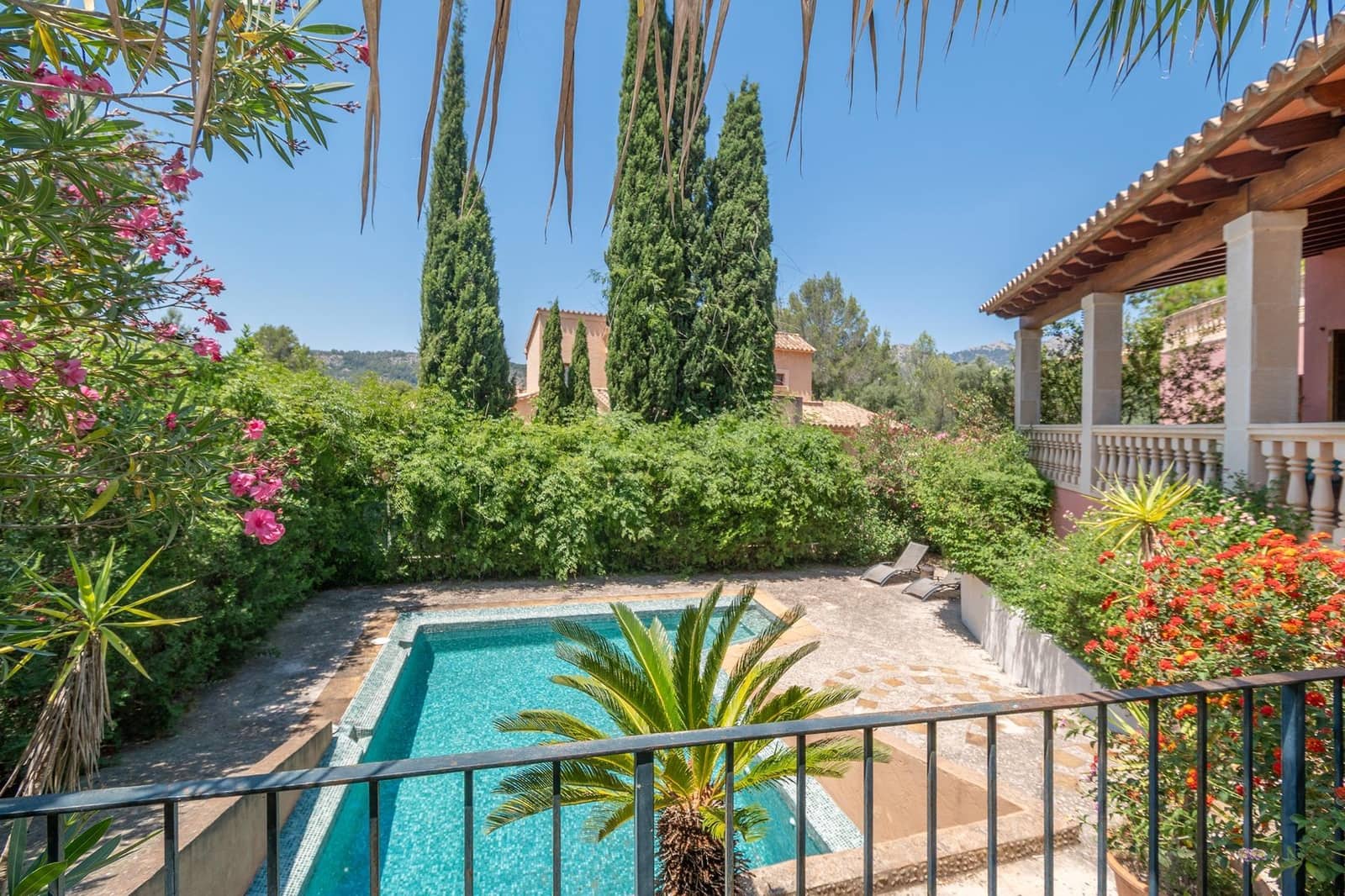 4 bedroom Villa for sale in Bunyola with pool garage - € 1,150,000 (Ref: 9884842)