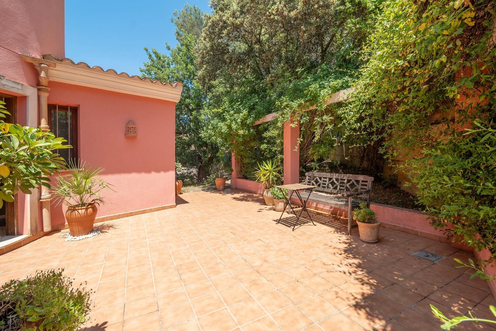 4 bedroom Villa for sale in Bunyola with pool garage - € 1,150,000 (Ref: 9884842)