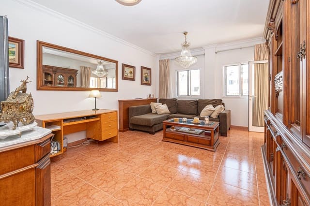 4 makuuhuone Omakotitalo myytävänä paikassa Son Canals, Palma de Mallorca mukana 
autotalli - 795 000 € (Ref: 9898716)