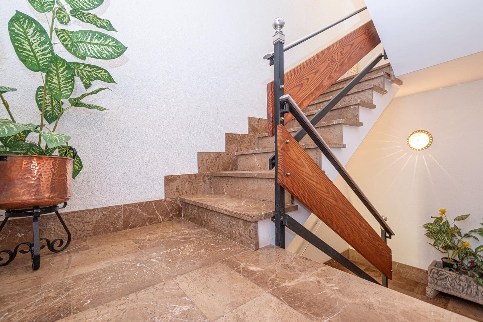 4 bedroom Terraced Villa for sale in Sa Pobla with garage - € 549,000 (Ref: 9915867)