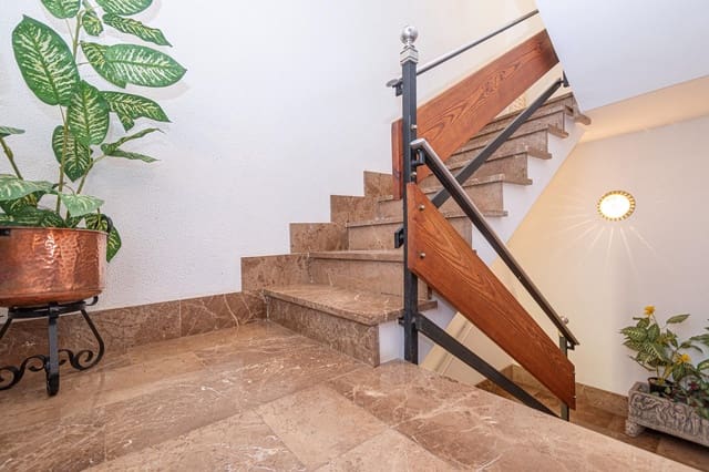 4 Zimmer Reihenhaus zu verkaufen in Sa Pobla mit Garage - 549.000 € (Ref: 9915867)