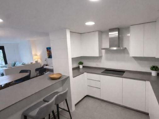 4 bedroom Apartment for sale in Santa Ponsa with pool - € 1,085,000 (Ref: 9934244)