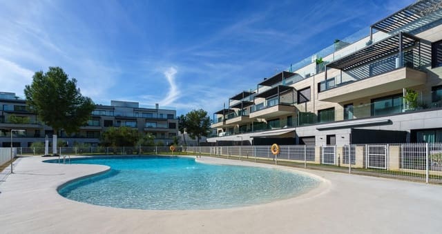 4 soveværelse Lejlighed til salg i Santa Ponsa, Calvià med swimmingpool - € 1.085.000 (Ref: 9934244)