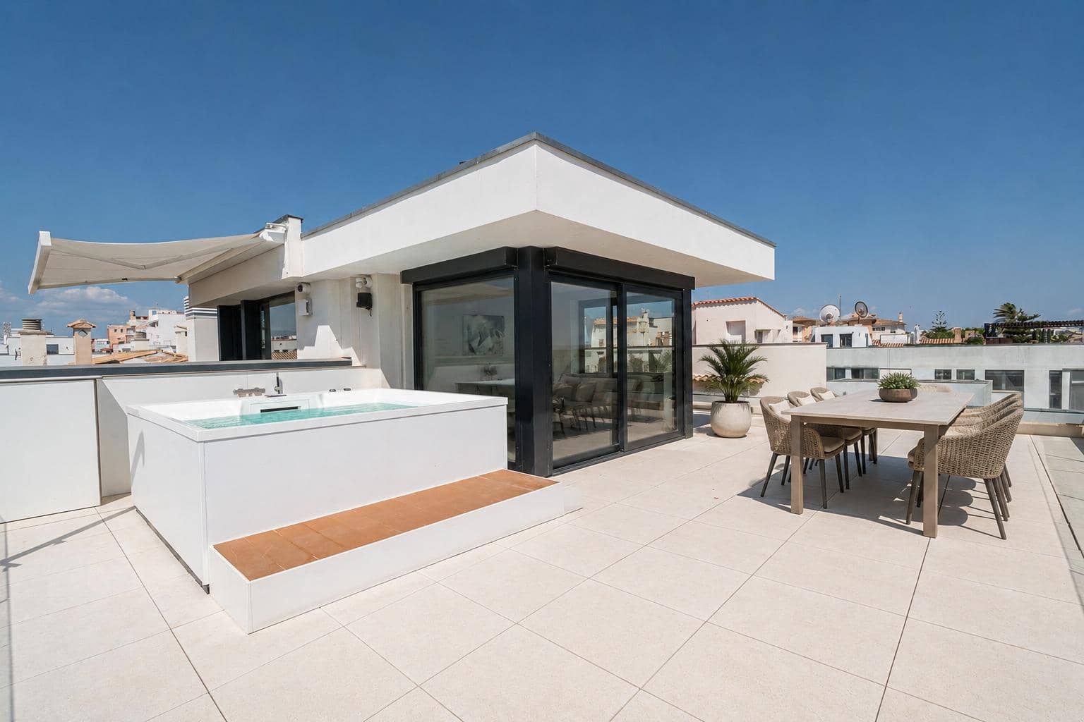 4 slaapkamer Rijtjeshuis te koop in Palma de Mallorca met garage - € 2.950.000 (Ref: 9949834)