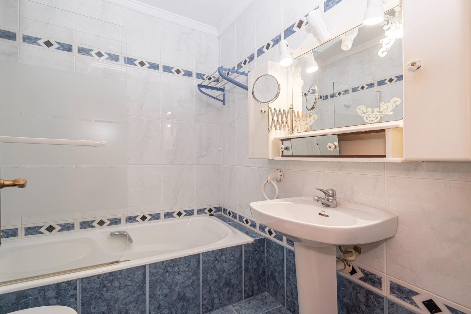 Pareado de 4 habitaciones en Son Sardina en venta con garaje - 745.000 € (Ref: 9994289)