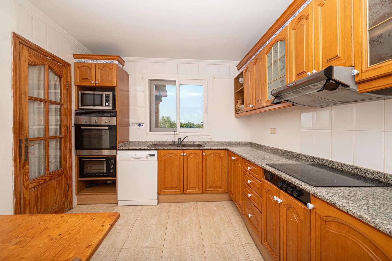 Pareado de 4 habitaciones en Son Sardina en venta con garaje - 745.000 € (Ref: 9994289)