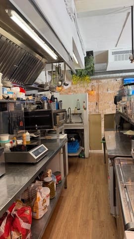 Local Commercial à louer à Palma de Mallorca - 830 € (Ref: 9997153)