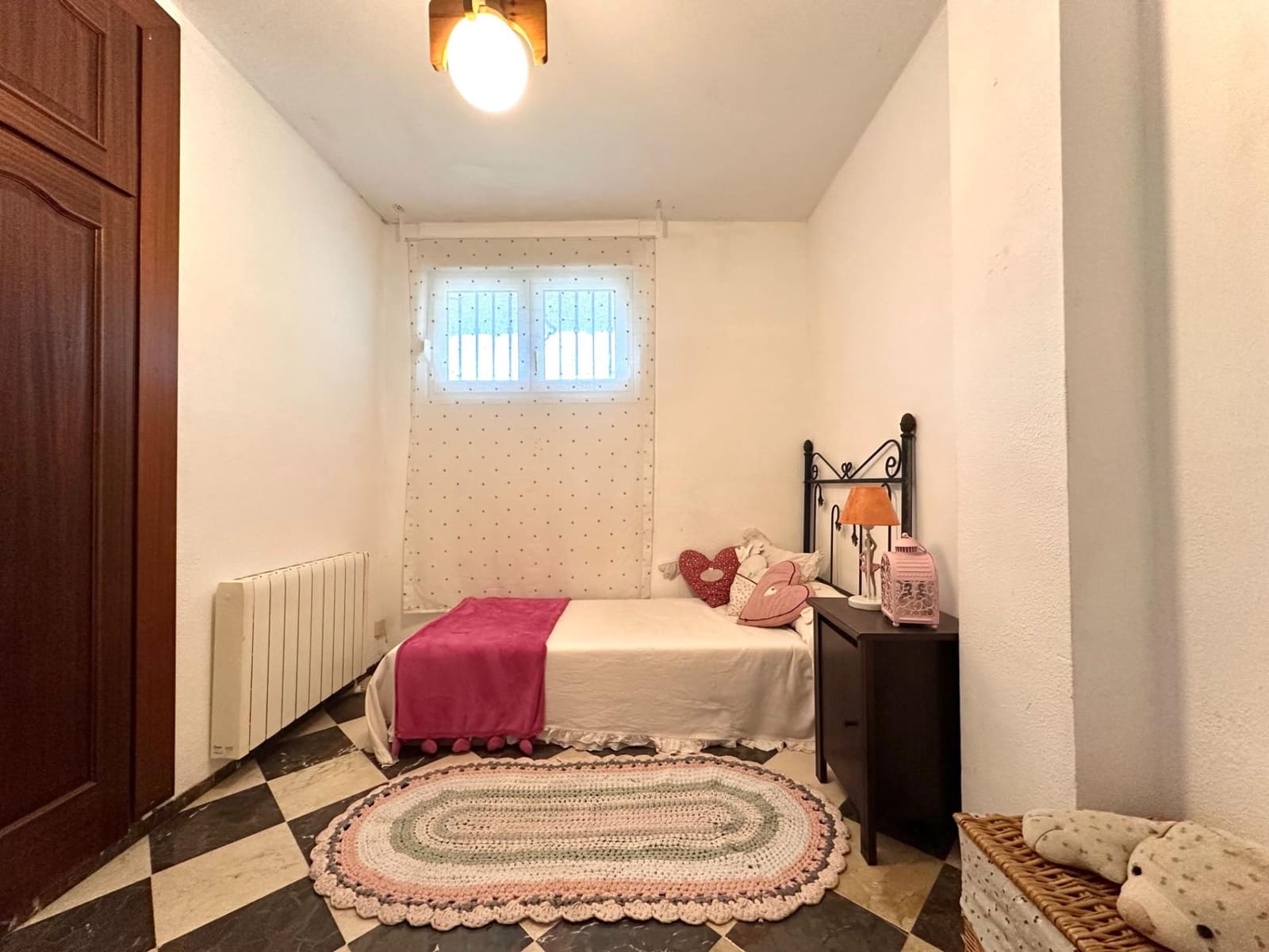 2 bedroom Flat for sale in Cenes de la Vega with pool garage - € 165,000 (Ref: 9723786)