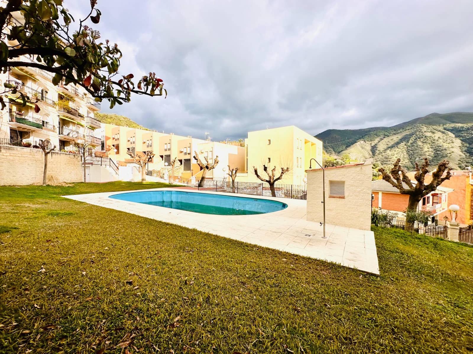 2 bedroom Flat for sale in Cenes de la Vega with pool garage - € 165,000 (Ref: 9723786)