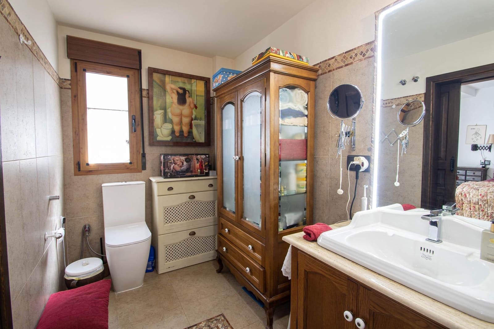 5 bedroom Villa for sale in Peligros with garage - € 497,999 (Ref: 9723787)