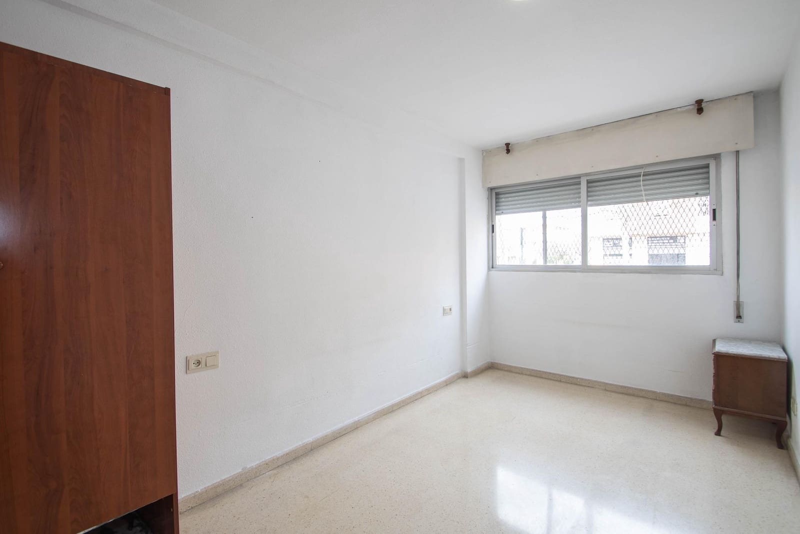 1 bedroom Flat for sale in Granada city with garage - € 125,000 (Ref: 9723789)