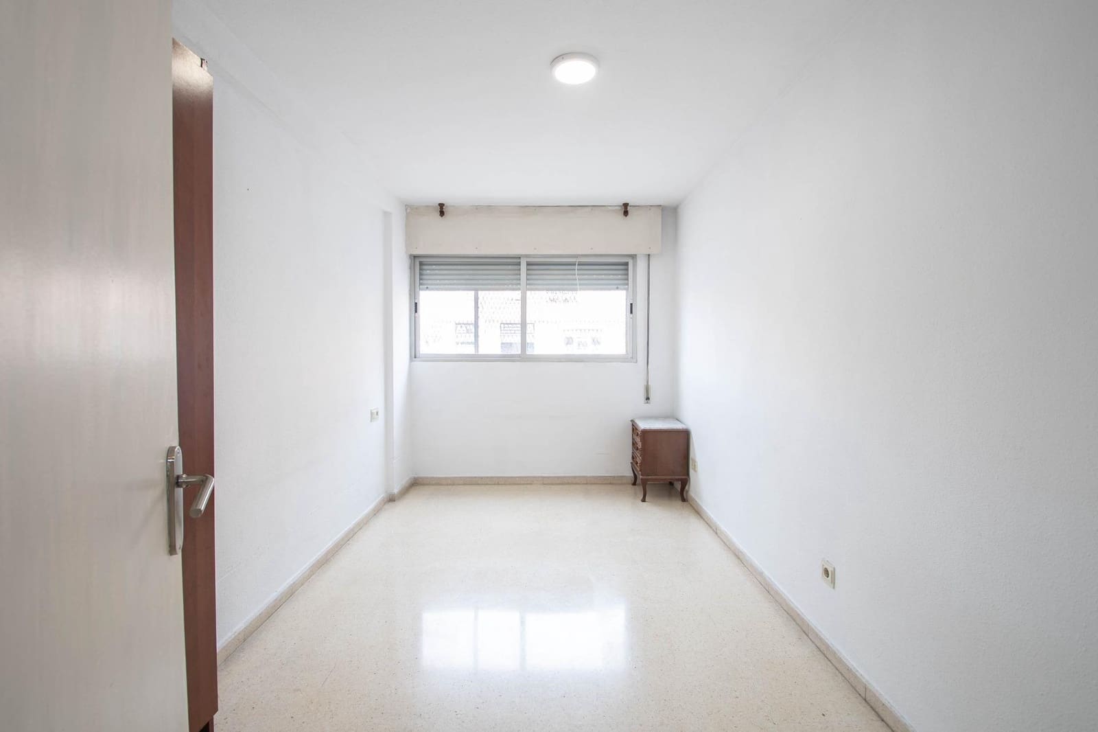 1 bedroom Flat for sale in Granada city with garage - € 125,000 (Ref: 9723789)