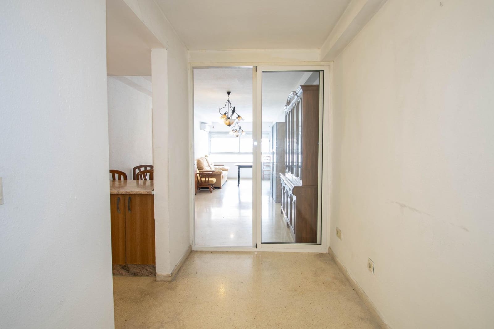 1 bedroom Flat for sale in Granada city with garage - € 125,000 (Ref: 9723789)