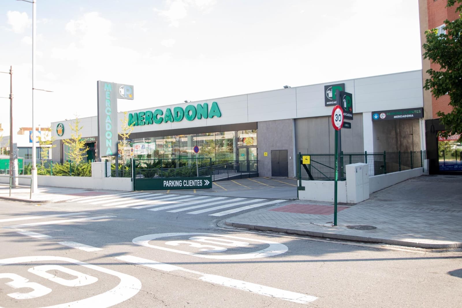 1 bedroom Flat for sale in Granada city with garage - € 125,000 (Ref: 9723789)